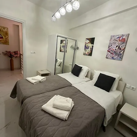 Estia House M *
